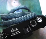 We have adopted the braiding technique known as Bamboo-gumi, which dates back to the Kamakura period and was primarily used for horse bridles (omogai). Its characteristic is that a variety of patterns can be created through different combinations of the braided cords. It's a flat, soft camera strap. The ring conection part is sewing with the leather，it is best to match the color you prefer with the leather you are making the Kumihimo with.